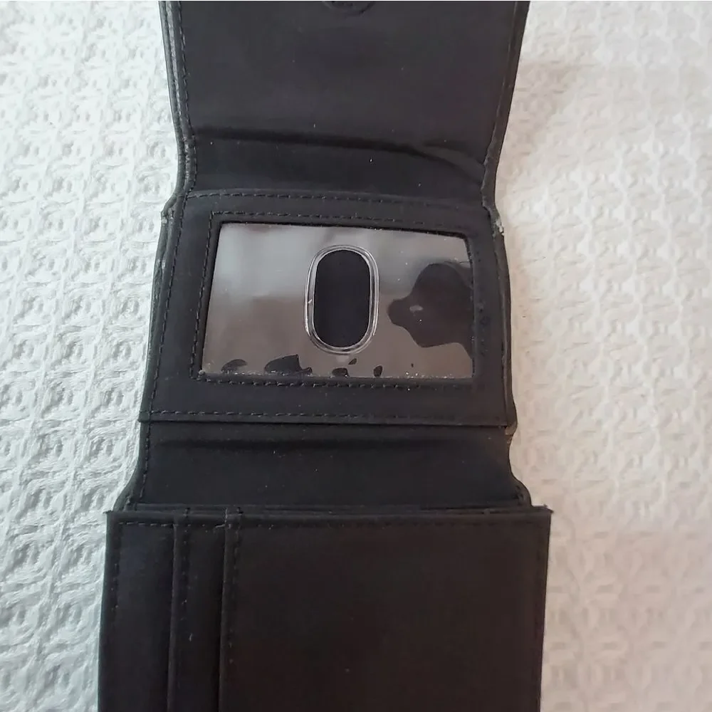 Fossil soft black